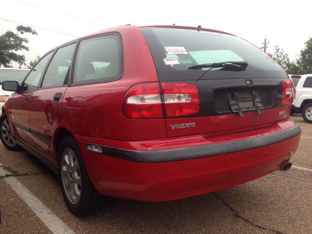 2001 Volvo V40 Unknown