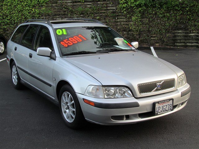 2001 Volvo V40 Unknown