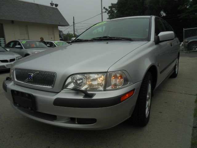 2001 Volvo V40 SE