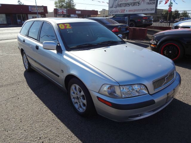 2002 Volvo V40 8