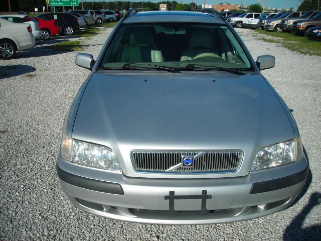 2002 Volvo V40 8