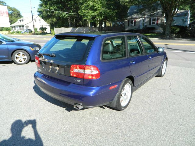 2004 Volvo V40 S 5 Passenger