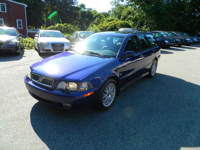 2004 Volvo V40 S 5 Passenger