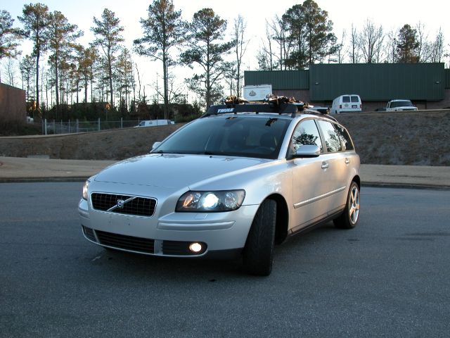 2005 Volvo V50 CREW CAB 153.0 WB SLE