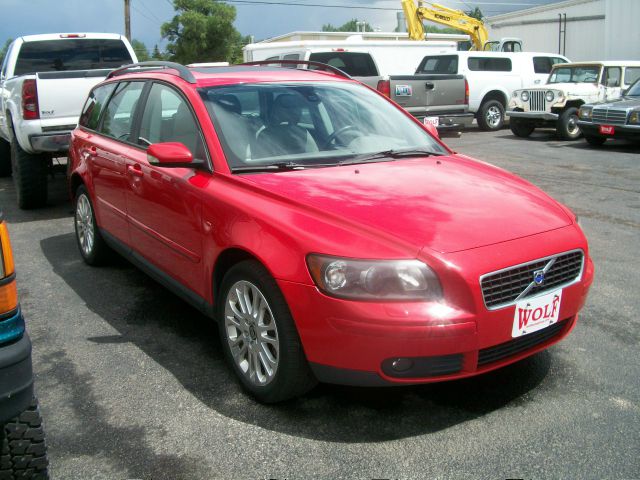 2005 Volvo V50 CREW CAB 153.0 WB SLE