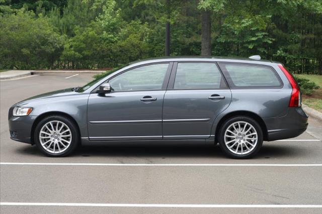 2010 Volvo V50 XLT REG CAB 4X4