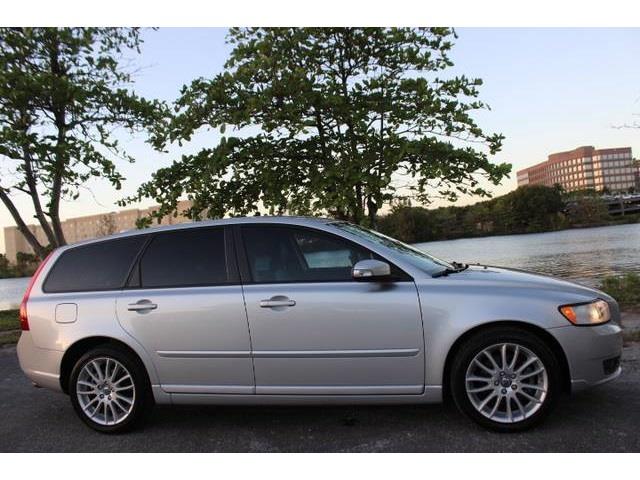 2011 Volvo V50 V6 AWD SUV