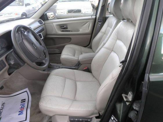 1998 Volvo V70 EX - DUAL Power Doors