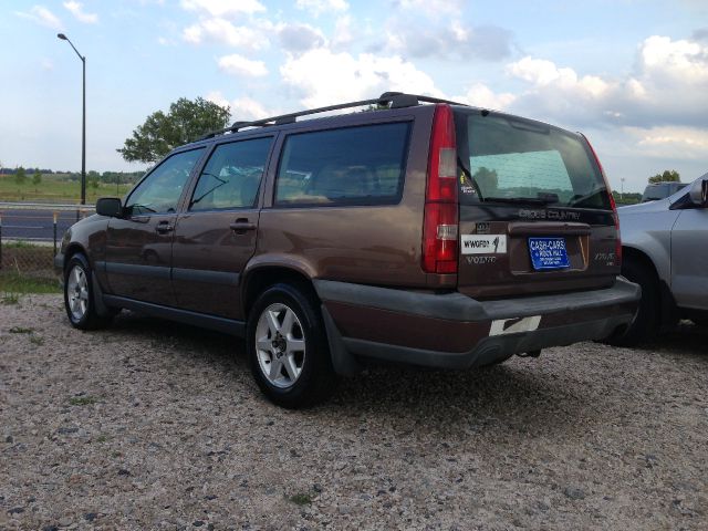 1998 Volvo V70 EX - DUAL Power Doors