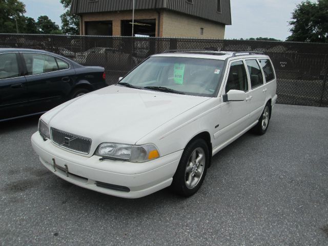 1998 Volvo V70 EX - DUAL Power Doors