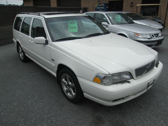 1998 Volvo V70 EX - DUAL Power Doors
