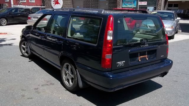 1998 Volvo V70 EX - DUAL Power Doors