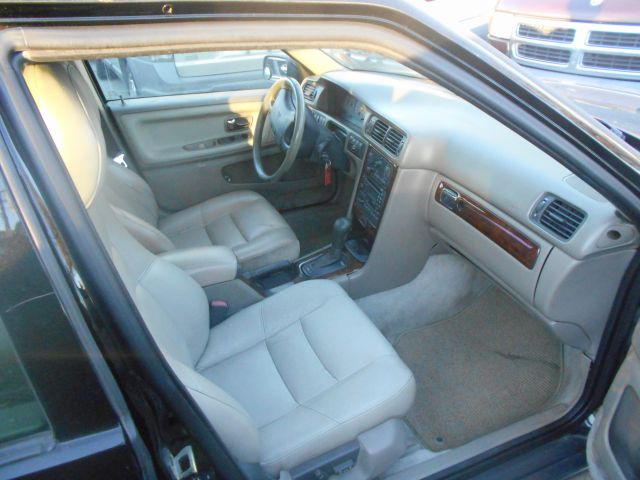 1999 Volvo V70 EX - DUAL Power Doors