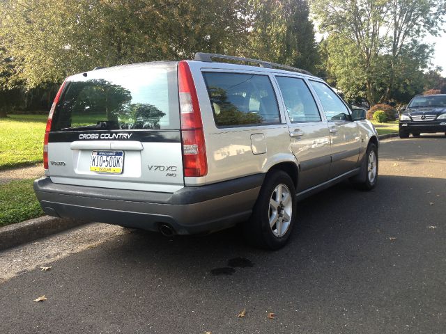 1999 Volvo V70 EX - DUAL Power Doors