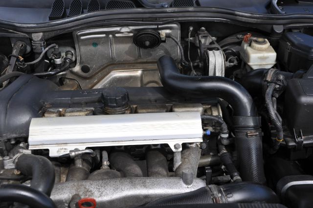 1999 Volvo V70 EX - DUAL Power Doors