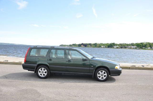 1999 Volvo V70 EX - DUAL Power Doors