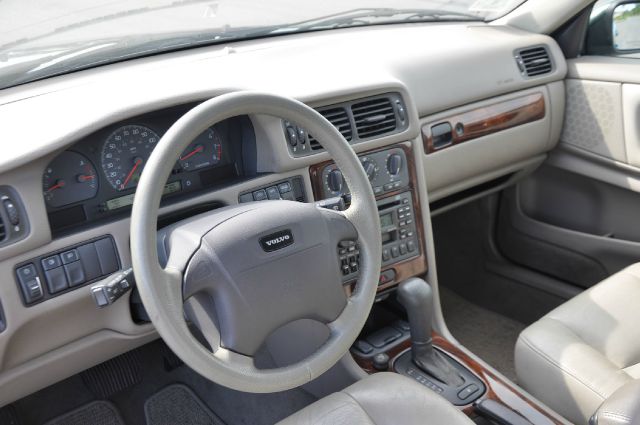 1999 Volvo V70 EX - DUAL Power Doors