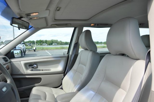 1999 Volvo V70 EX - DUAL Power Doors