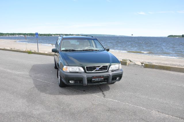1999 Volvo V70 EX - DUAL Power Doors