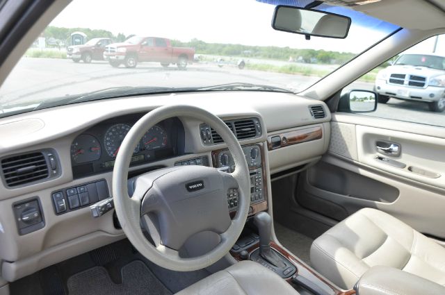 1999 Volvo V70 EX - DUAL Power Doors