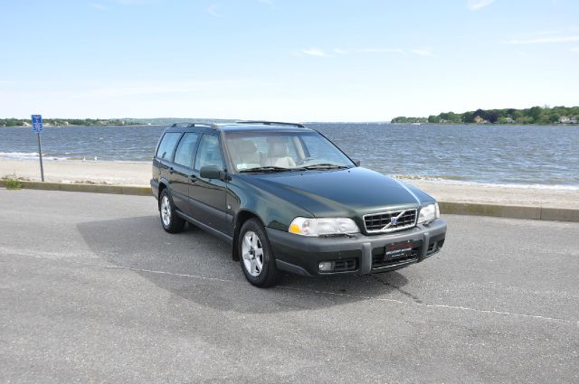 1999 Volvo V70 EX - DUAL Power Doors