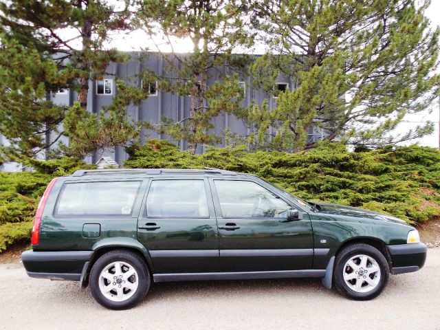 1999 Volvo V70 EX - DUAL Power Doors