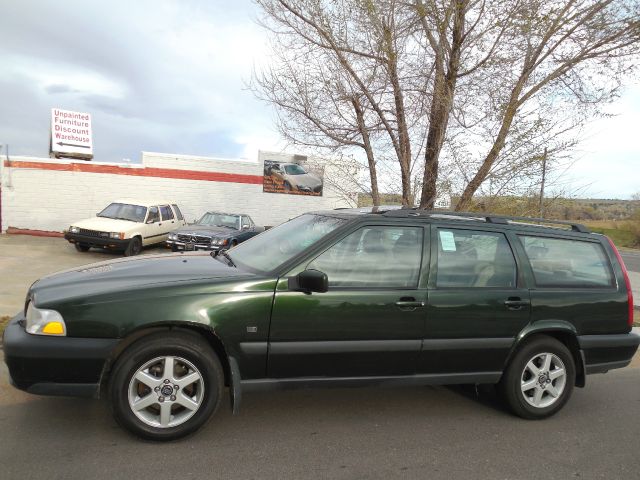 1999 Volvo V70 EX - DUAL Power Doors