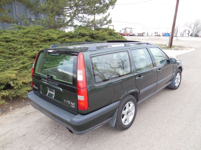 1999 Volvo V70 EX - DUAL Power Doors
