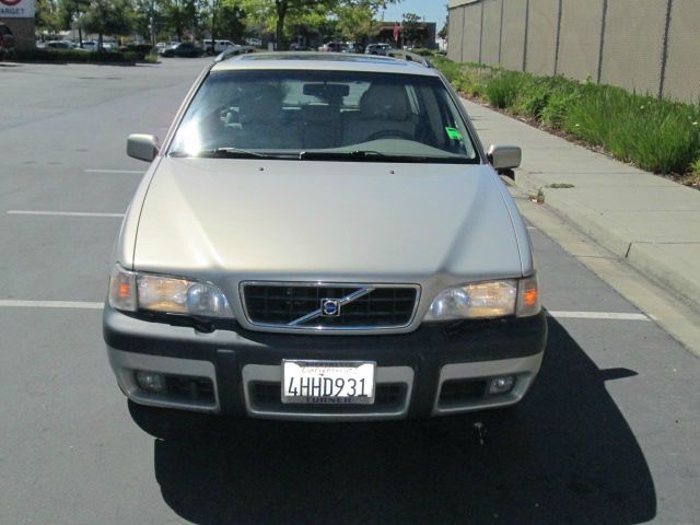 2000 Volvo V70 EX - DUAL Power Doors