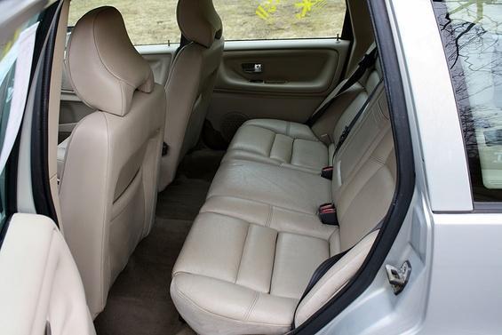 2000 Volvo V70 Unknown