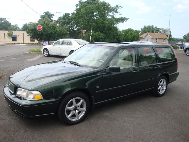2000 Volvo V70 X