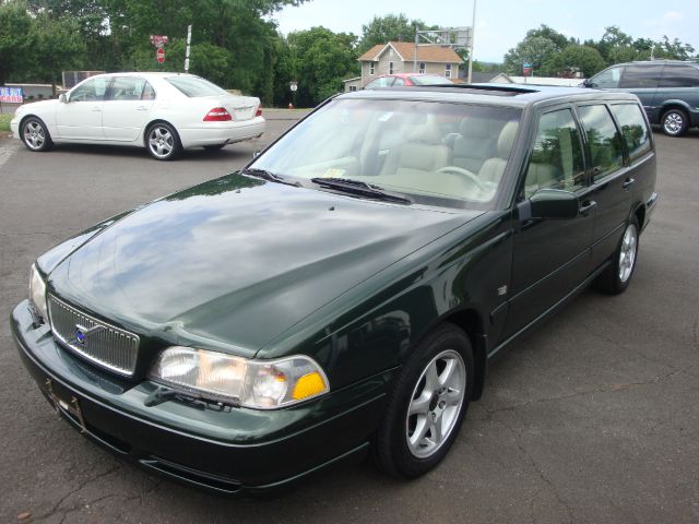 2000 Volvo V70 X