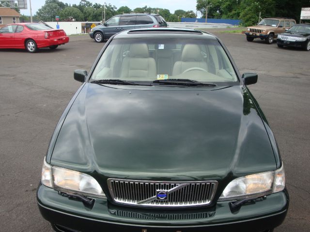2000 Volvo V70 X