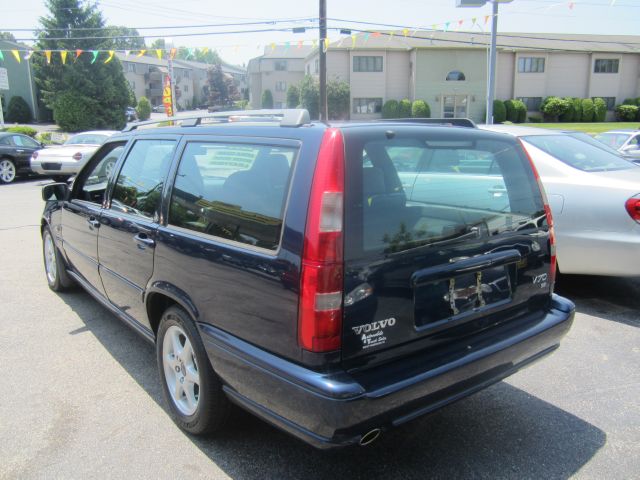 2000 Volvo V70 X