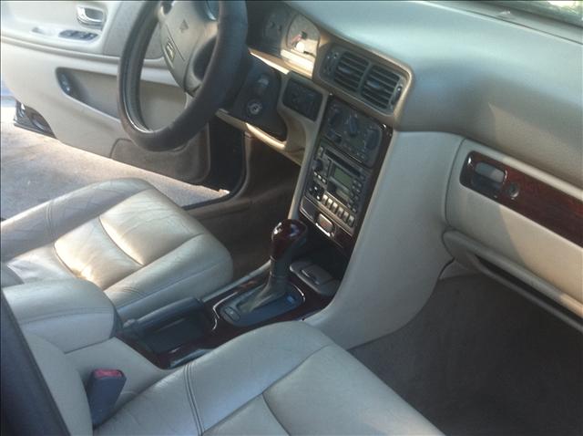 2000 Volvo V70 Unknown
