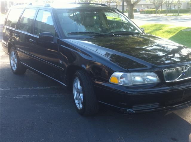 2000 Volvo V70 Unknown