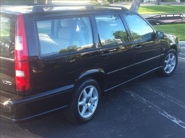 2000 Volvo V70 Unknown