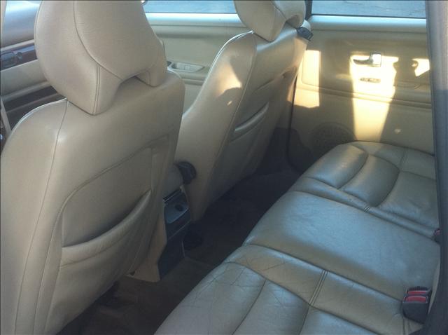 2000 Volvo V70 Unknown