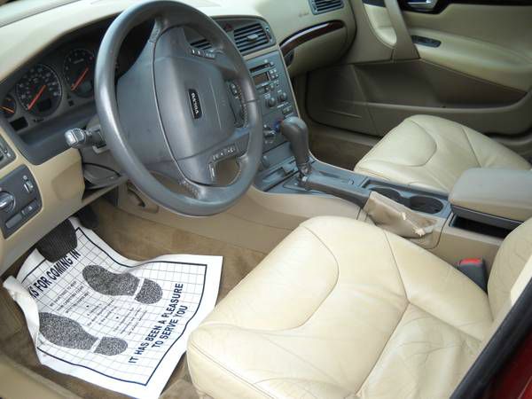 2001 Volvo V70 Unknown