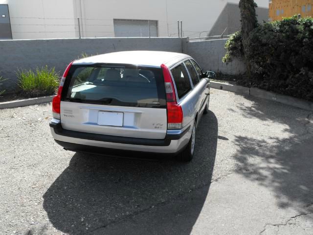 2001 Volvo V70 I W/premium Pkg