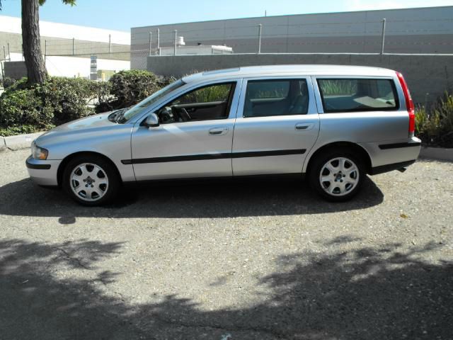 2001 Volvo V70 I W/premium Pkg