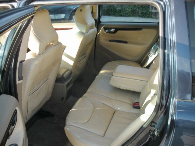 2001 Volvo V70 I W/premium Pkg