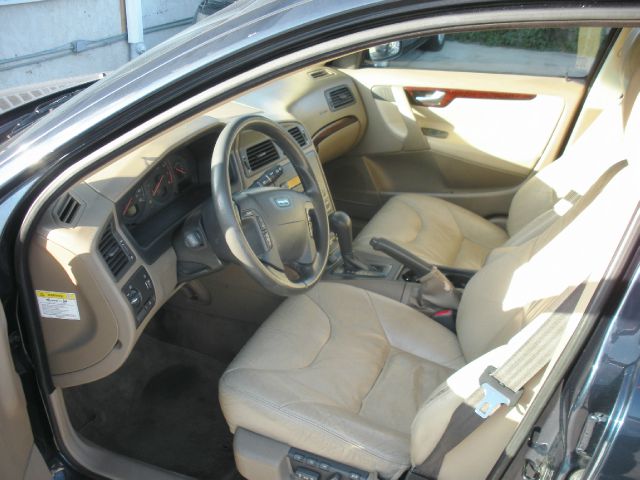 2001 Volvo V70 I W/premium Pkg