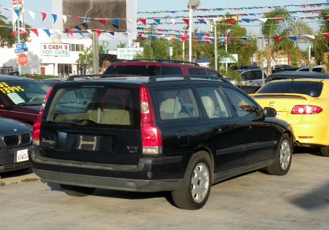 2001 Volvo V70 I W/premium Pkg