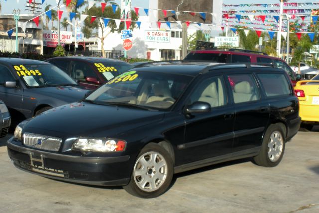 2001 Volvo V70 I W/premium Pkg