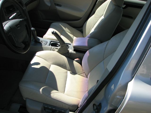 2001 Volvo V70 4X4 ED. Bauer EL