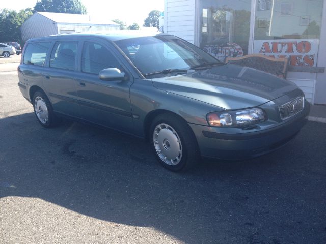 2001 Volvo V70 I W/premium Pkg