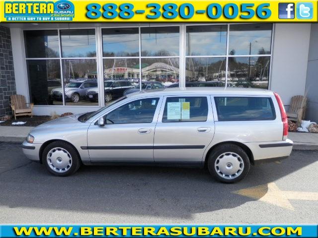 2001 Volvo V70 I W/premium Pkg