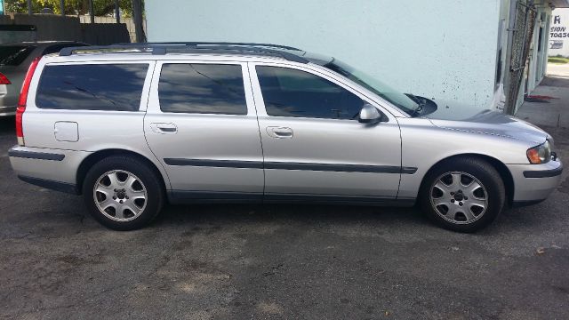 2001 Volvo V70 Sport Hard Top