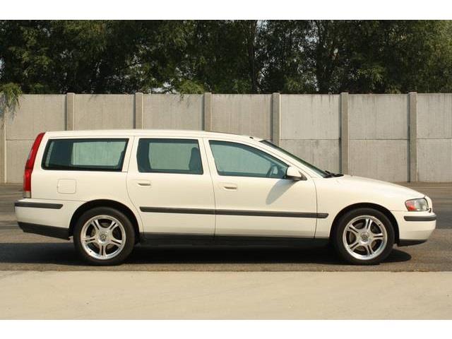 2001 Volvo V70 4X4 ED. Bauer EL